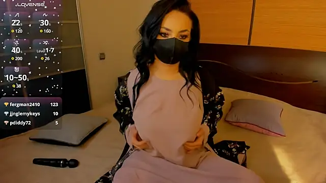 Snapshot of habibi_moon chatting on 03/07/25, 05:18 habibi moon online show from 03/07/25, 05:18