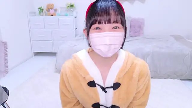 Snapshot of 86_haru chatting on 12/23/24, 11:25 86 haru online show from 12/23/24, 11:25