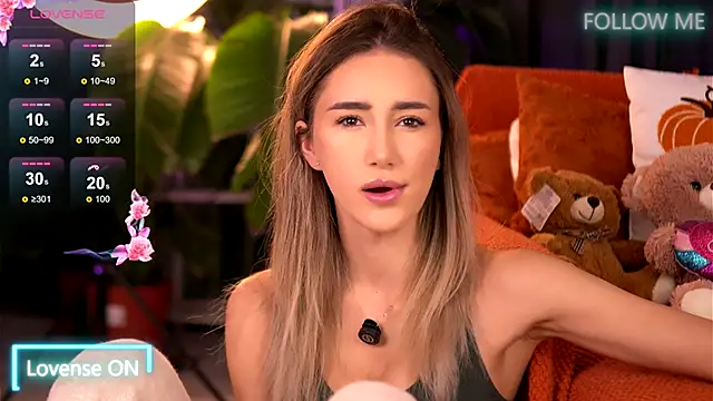 EmilyRaymont online show from 11/07/25, 04:12