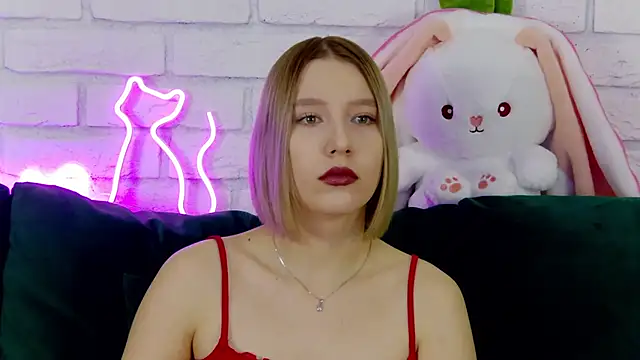 LiliLinn online show from 03/10/25, 05:00