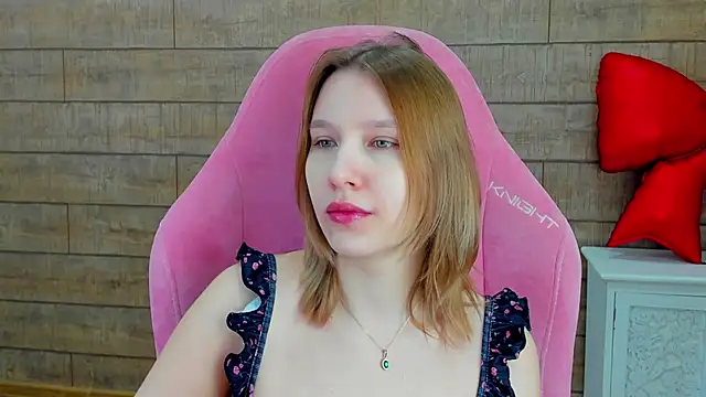 LiliLinn online show from 02/24/26, 04:32