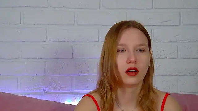LiliLinn online show from 05/04/26, 04:30