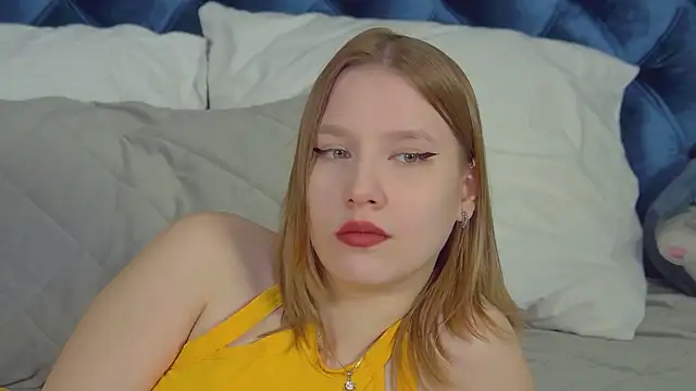 LiliLinn online show from 05/08/26, 04:51