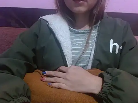 Snapshot of silky_milky chatting on 12/16/24, 11:39 silky milky online show from 12/16/24, 11:39