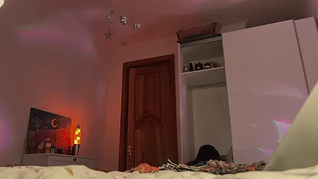 Snapshot of OohBunny chatting on 01/13/26, 09:31 OohBunny online show from 01/13/26, 09:31