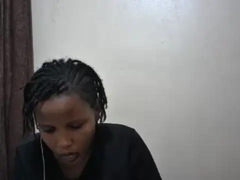 Snapshot of afrikaqueen chatting on 02/12/25, 01:48 afrikaqueen online show from 02/12/25, 01:48