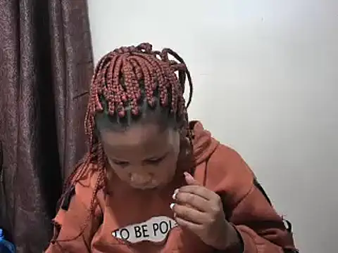 Snapshot of afrikaqueen chatting on 02/21/25, 07:34 afrikaqueen online show from 02/21/25, 07:34