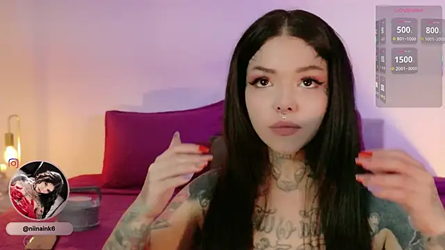 NinaInk online show from 11/07/25, 12:16