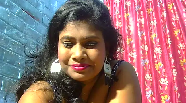 Snapshot of sexy_roma chatting on 12/02/24, 06:43 sexy roma online show from 12/02/24, 06:43