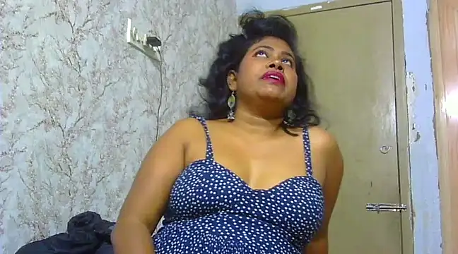 Snapshot of sexy_roma chatting on 01/14/25, 11:31 sexy roma online show from 01/14/25, 11:31