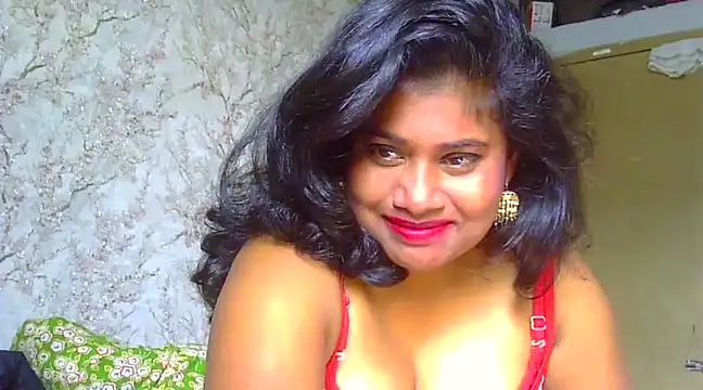 Snapshot of sexy_roma chatting on 01/18/25, 04:15 sexy roma online show from 01/18/25, 04:15