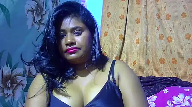 Snapshot of sexy_roma chatting on 02/06/25, 01:21 sexy roma online show from 02/06/25, 01:21