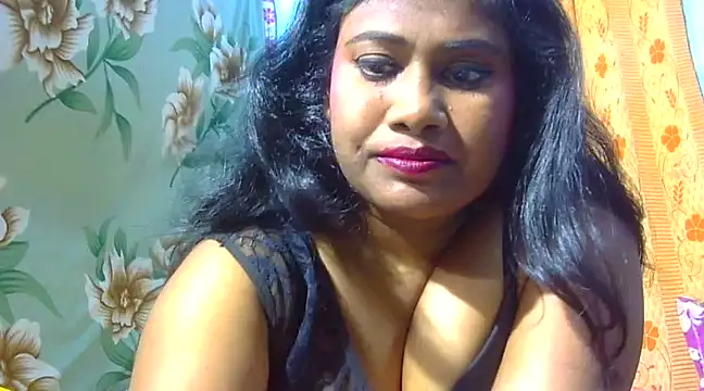 Snapshot of sexy_roma chatting on 03/11/25, 01:34 sexy roma online show from 03/11/25, 01:34