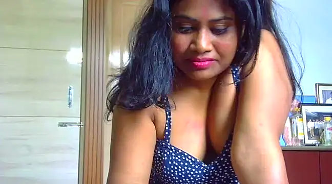 Snapshot of sexy_roma chatting on 03/14/25, 07:04 sexy roma online show from 03/14/25, 07:04