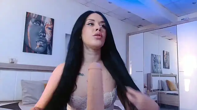 LaylaCruzRose online show from 02/10/25, 05:58