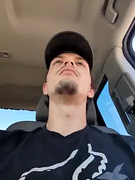 Snapshot of bigmerc chatting on 09/27/25, 05:29 bigmerc online show from 09/27/25, 05:29