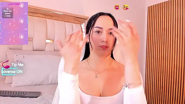 hazel ross tcw online show from 10/23/25, 01:54