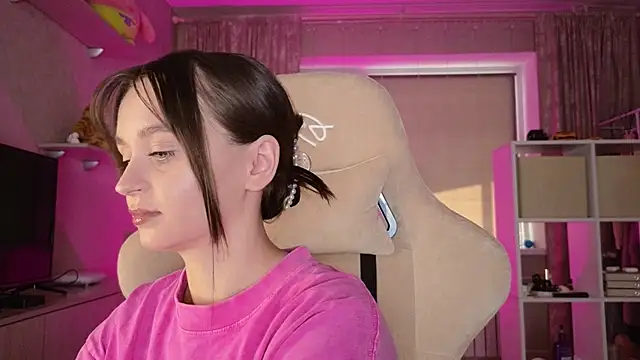 Katy perry  online show from 03/16/25, 03:58