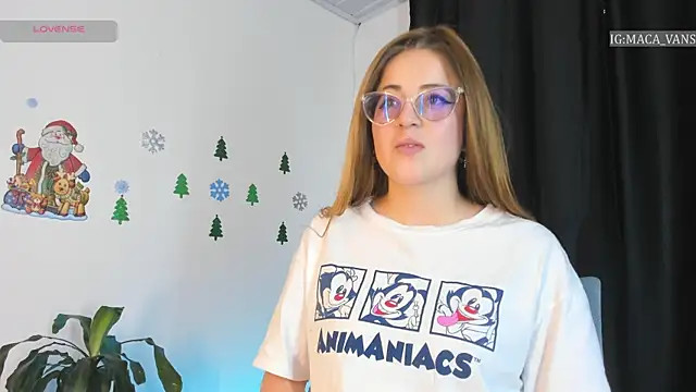 Snapshot of tekila__ chatting on 12/03/24, 08:28 tekila online show from 12/03/24, 08:28