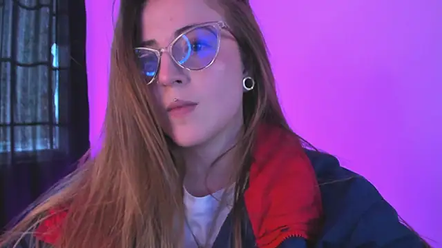 Snapshot of tekila__ chatting on 12/23/24, 07:20 tekila online show from 12/23/24, 07:20