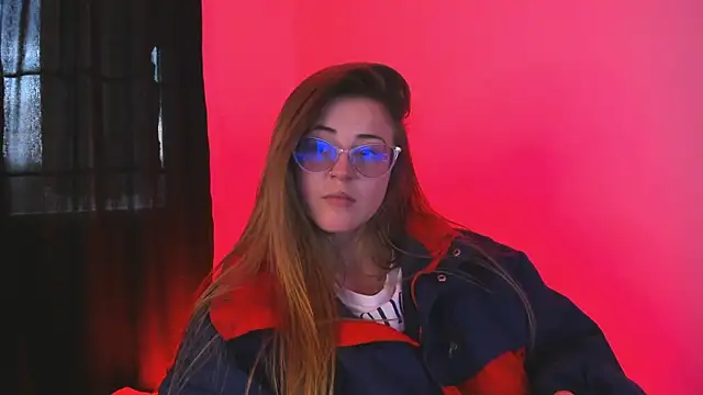 Snapshot of tekila__ chatting on 12/23/24, 10:23 tekila online show from 12/23/24, 10:23