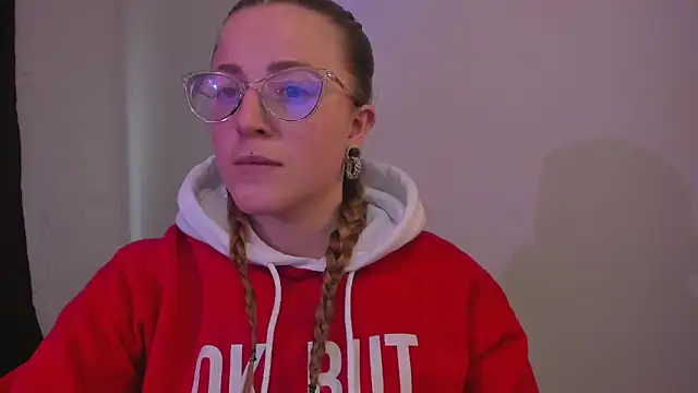 Snapshot of tekila__ chatting on 02/11/25, 07:16 tekila online show from 02/11/25, 07:16