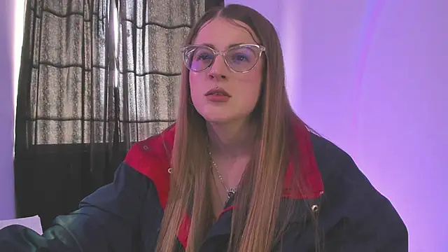 Snapshot of tekila__ chatting on 02/26/25, 08:11 tekila online show from 02/26/25, 08:11