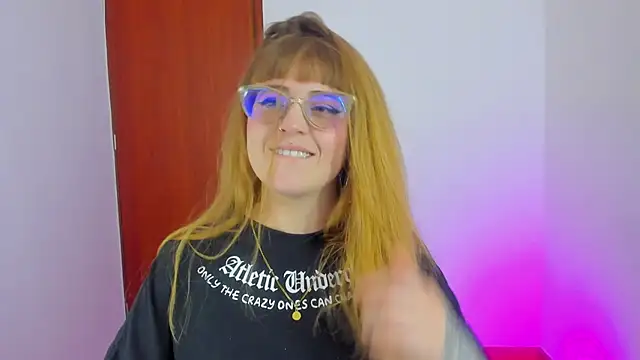 Snapshot of tekila__ chatting on 01/07/26, 09:28 tekila online show from 01/07/26, 09:28