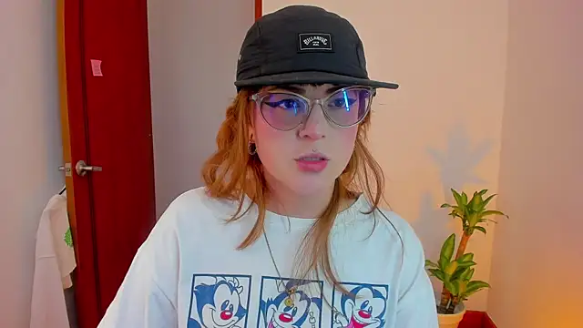 Snapshot of tekila__ chatting on 02/06/26, 08:12 tekila online show from 02/06/26, 08:12