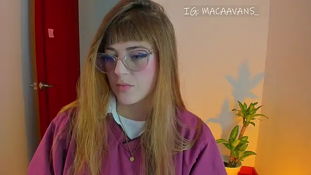 Snapshot of tekila__ chatting on 02/07/26, 11:08 tekila online show from 02/07/26, 11:08