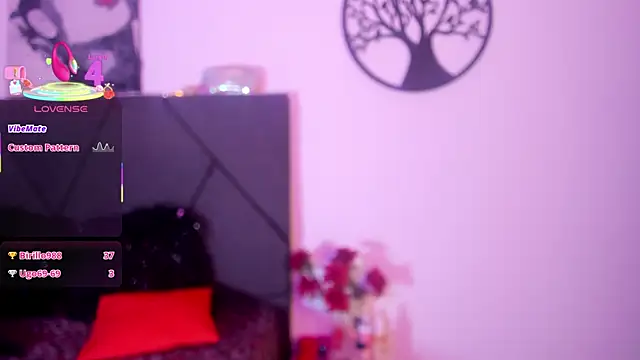 Snapshot of Camille_rose_ chatting on 09/20/25, 10:27 Camille rose online show from 09/20/25, 10:27