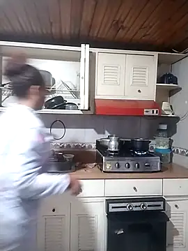 Snapshot of Camille_rose_ chatting on 09/27/25, 12:10 Camille rose online show from 09/27/25, 12:10