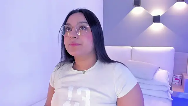 ellamontoya online show from 01/26/25, 05:02