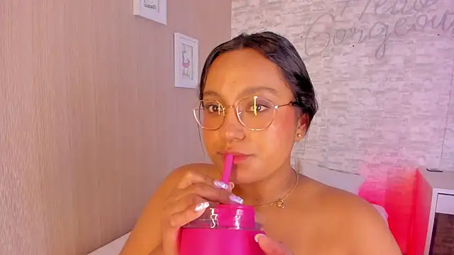 ellamontoya online show from 02/12/25, 10:56