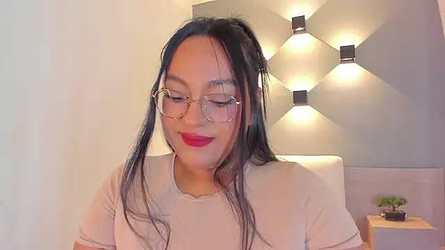 ellamontoya online show from 10/08/25, 12:14