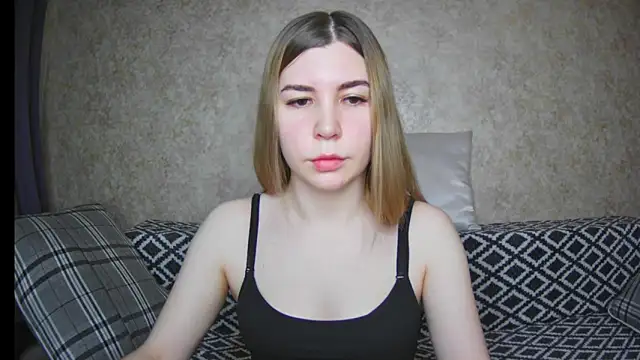 Snapshot of ElllaNuar chatting on 12/09/24, 02:13 ElllaNuar online show from 12/09/24, 02:13