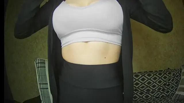 Snapshot of ElllaNuar chatting on 02/03/25, 01:09 ElllaNuar online show from 02/03/25, 01:09