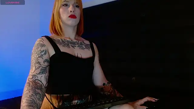 Snapshot of ValenGray chatting on 04/19/26, 12:11 ValenGray online show from 04/19/26, 12:11