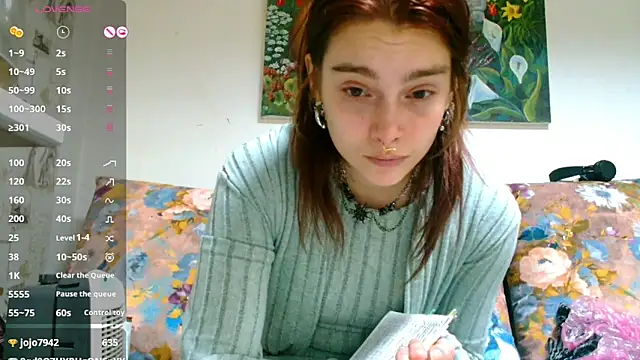 Snapshot of Sophie_Bell chatting on 02/28/25, 10:28 Sophie Bell online show from 02/28/25, 10:28