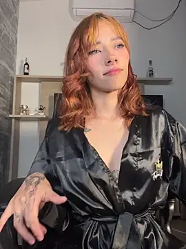 Snapshot of MelodyBliss chatting on 02/13/25, 01:08 MelodyBliss online show from 02/13/25, 01:08