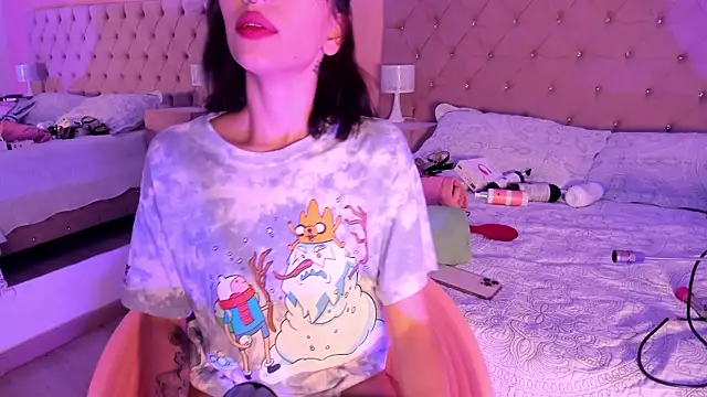 Snapshot of MelodyBliss chatting on 02/26/25, 08:33 MelodyBliss online show from 02/26/25, 08:33