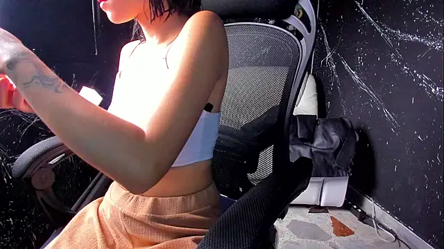 Snapshot of MelodyBliss chatting on 03/06/25, 10:47 MelodyBliss online show from 03/06/25, 10:47