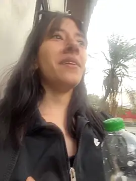 Snapshot of MelodyBliss chatting on 11/15/25, 09:43 MelodyBliss online show from 11/15/25, 09:43