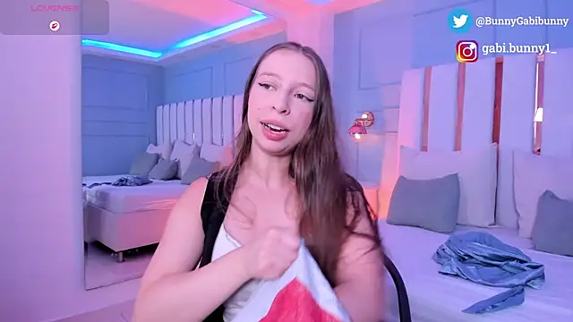 gabi bunny online show from 06/23/26, 05:44