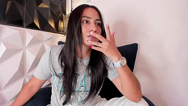 Snapshot of lia_sofiia chatting on 12/15/24, 01:32 lia sofiia online show from 12/15/24, 01:32