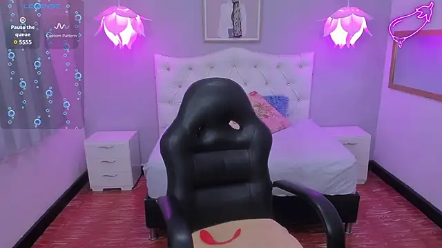 Snapshot of Lisa7_7 chatting on 02/25/25, 12:24 Lisa7 7 online show from 02/25/25, 12:24