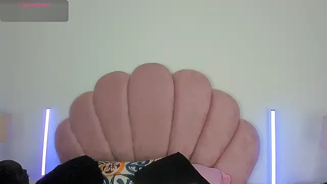 Nicole Paradise online show from 05/14/26, 01:29