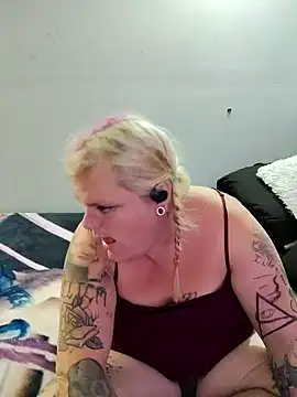 Snapshot of Trans_Girl_next_door420 chatting on 01/18/25, 03:53 Trans Girl next door420 online show from 01/18/25, 03:53