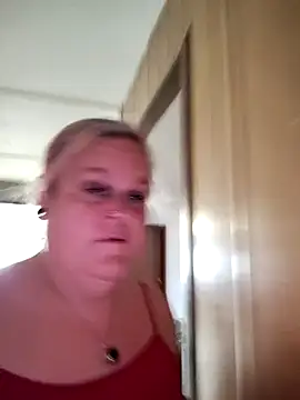 Snapshot of Trans_Girl_next_door420 chatting on 02/14/25, 05:36 Trans Girl next door420 online show from 02/14/25, 05:36