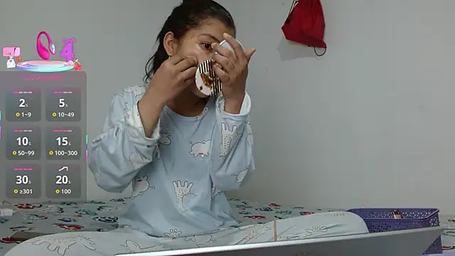 SophiaMeyerst online show from 09/28/25, 05:07